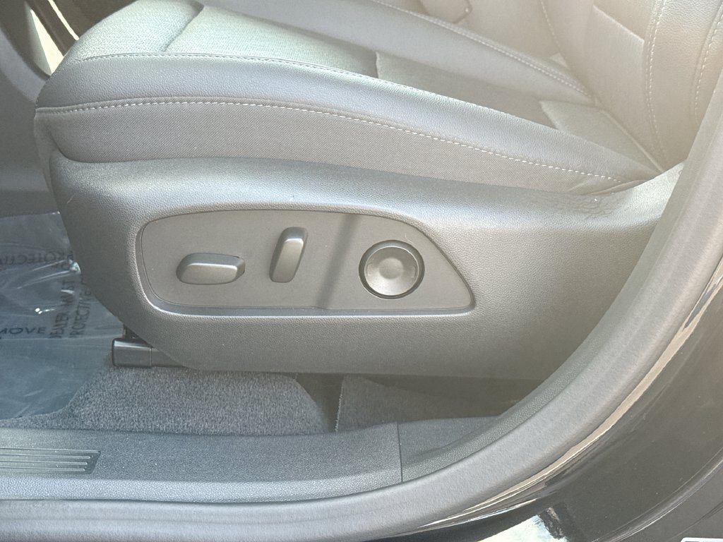 Used 2026 Chevrolet Equinox LT w/ Convenience Package II AWD/4WD image 19
