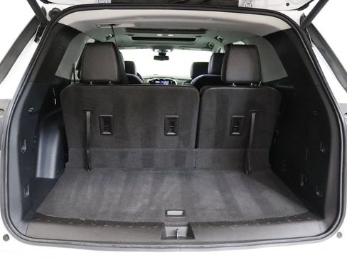Used 2021 Chevrolet Traverse Premier AWD/4WD image 37