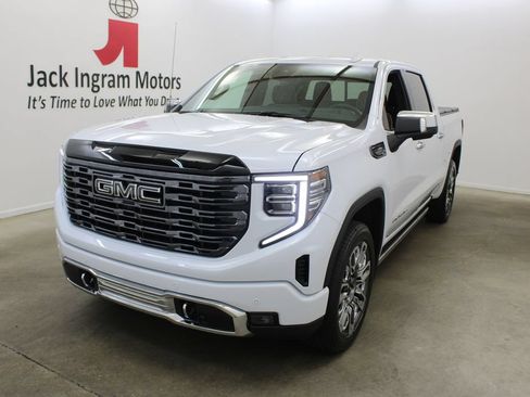 Used 2026 GMC Sierra 1500 Denali Ultimate AWD/4WD image 2