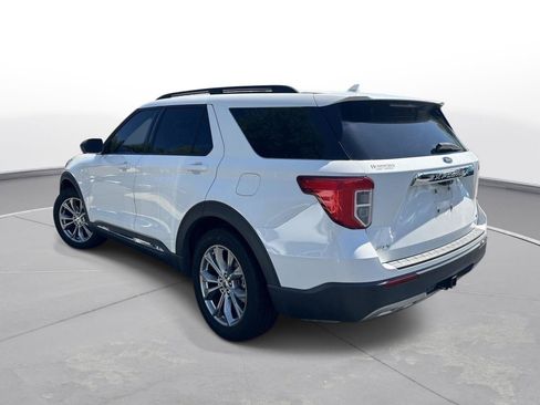 Used 2020 Ford Explorer XLT w/ Equipment Group 202A RWD image 8