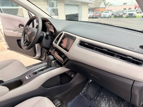 Used 2016 Honda HR-V EX image 20