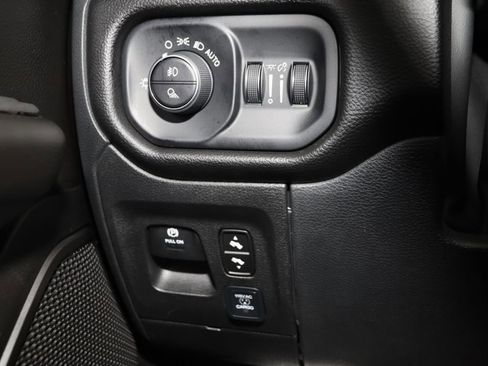 Used 2025 RAM 1500 Big Horn AWD/4WD image 28