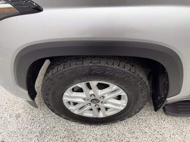 Used 2023 Toyota Sequoia SR5 AWD/4WD image 11