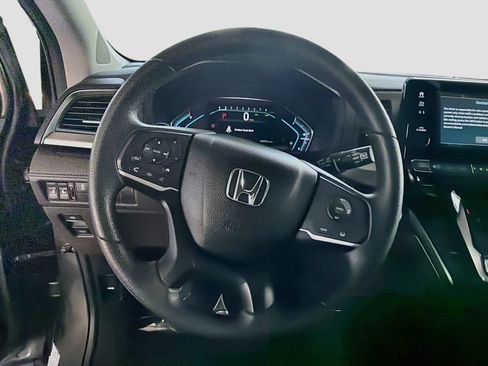 Used 2018 Honda Odyssey EX image 17
