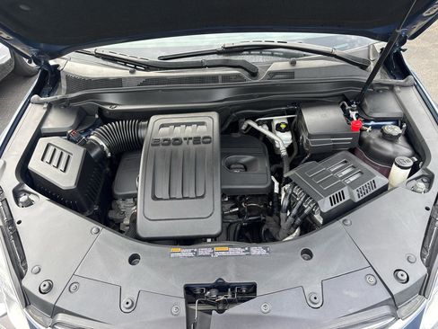 Used 2017 Chevrolet Equinox LT w/ Convenience Package image 35