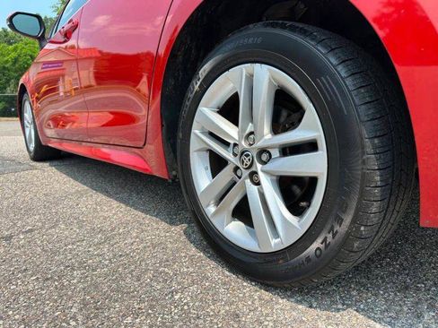 Used 2019 Toyota Corolla SE w/ SE Option Package FWD image 9