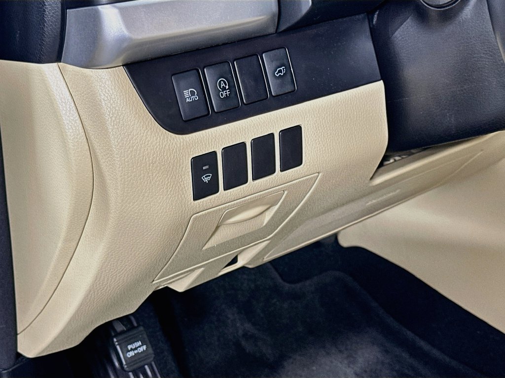 Used 2017 Toyota Highlander XLE FWD image 10