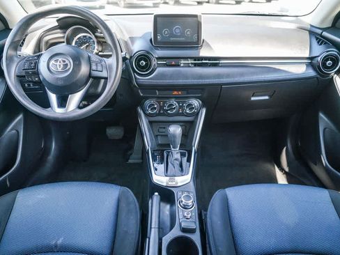 Used 2018 Toyota Yaris iA FWD image 11