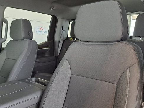 Used 2025 Chevrolet Silverado 1500 LT AWD/4WD image 25