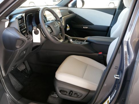 New 2026 Lexus TX 350 FWD image 4