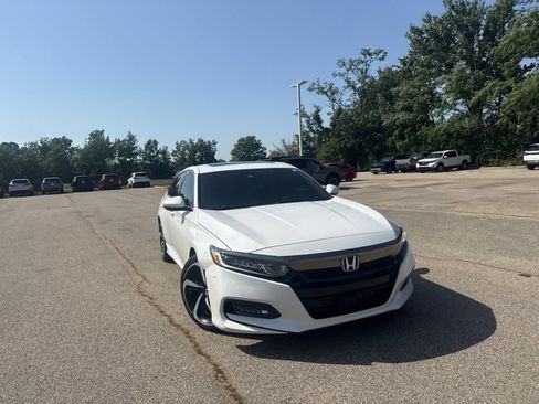 Used 2019 Honda Accord Sport image 17