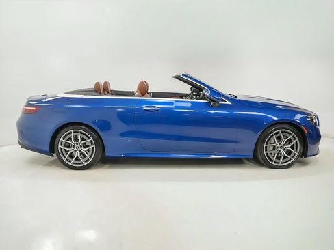 Used 2022 Mercedes-Benz E 450 4MATIC Cabriolet image 9
