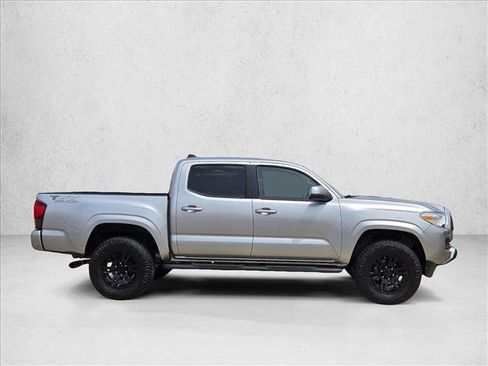 Used 2020 Toyota Tacoma SR w/ SR Convenience Package RWD image 4
