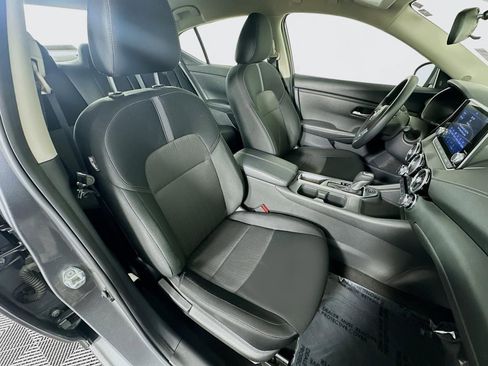 Used 2025 Nissan Sentra SV FWD image 31