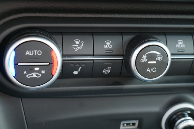 Used 2024 Alfa Romeo Stelvio Veloce AWD/4WD image 6