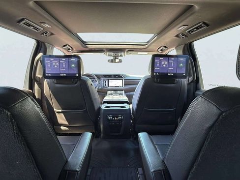 Used 2021 GMC Yukon Denali AWD/4WD image 9
