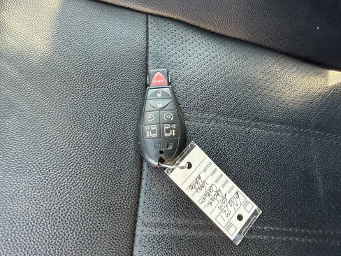 Used 2019 Dodge Grand Caravan GT FWD image 29