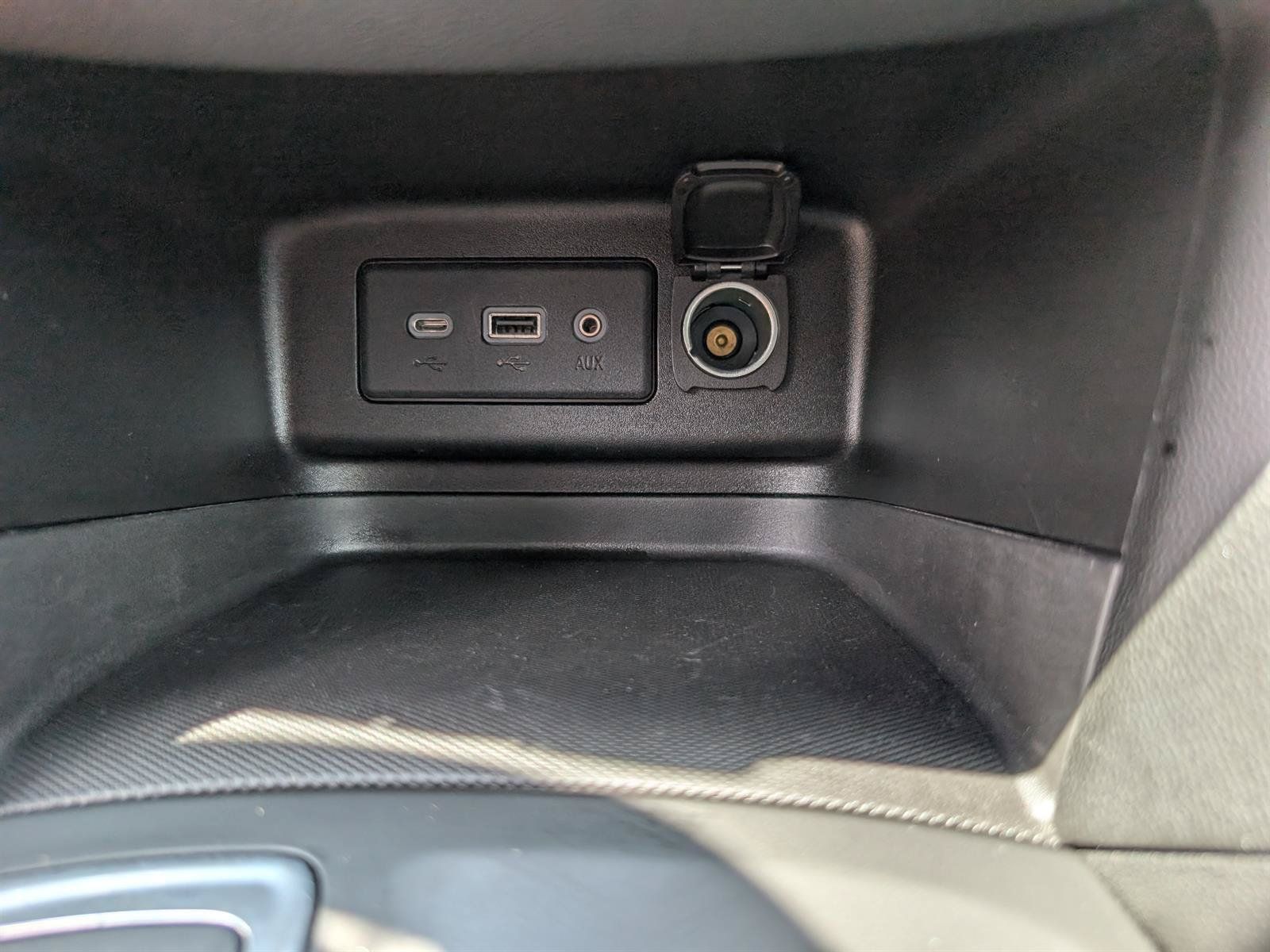Used 2020 Chevrolet Equinox LT AWD/4WD image 11