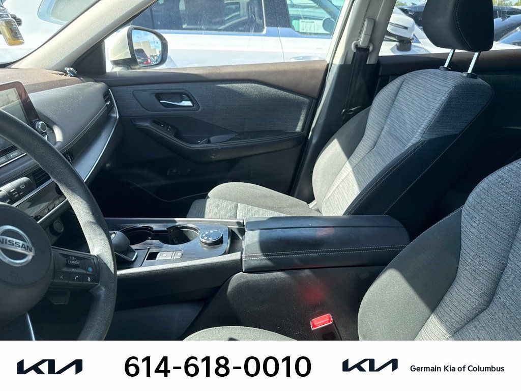 Used 2021 Nissan Rogue SV AWD/4WD image 7