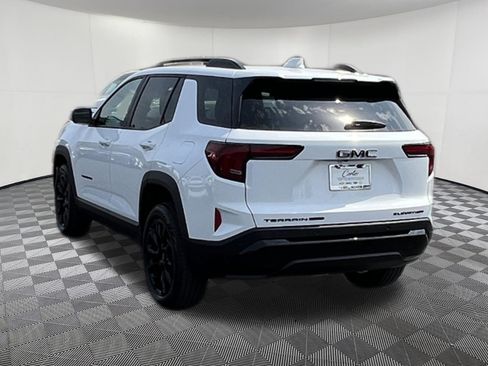 Used 2026 GMC Terrain Elevation w/ Elevation Premium Package AWD/4WD image 4