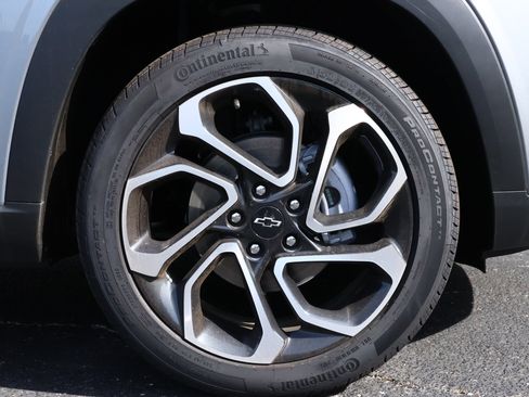 New 2026 Chevrolet Trax RS w/ Sunroof Package FWD image 21