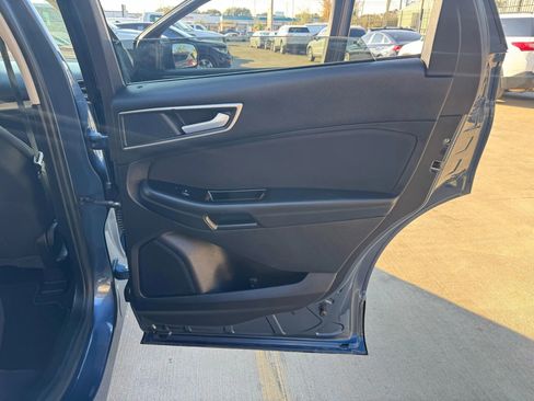 Used 2019 Ford Edge SEL image 33