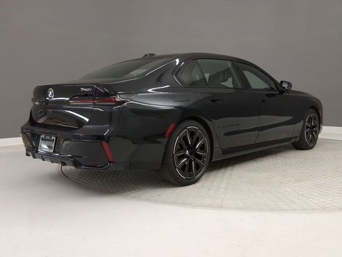 New 2026 BMW 740i w/ Premium Package image 7