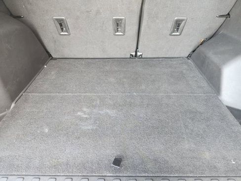 Used 2023 GMC Terrain SLE image 34