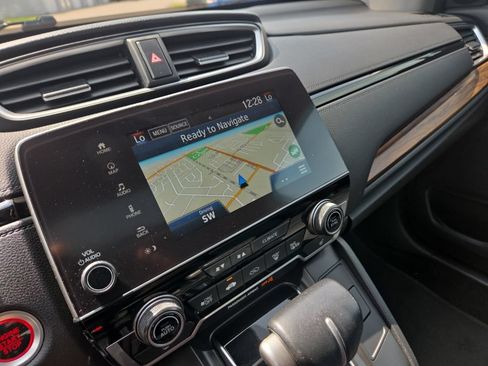 Used 2018 Honda CR-V Touring image 32