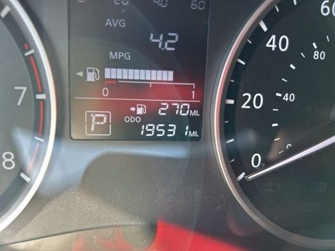 Used 2022 Nissan Versa S FWD image 16