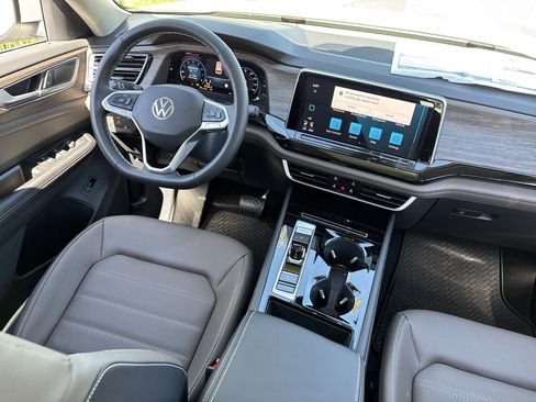 New 2026 Volkswagen Atlas SEL image 10
