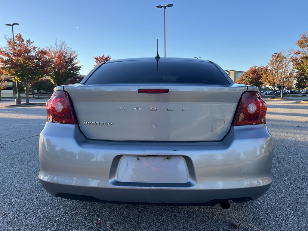 Used 2013 Dodge Avenger SE FWD image 4