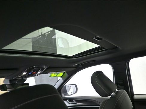 Used 2025 Jeep Grand Cherokee L Laredo image 13