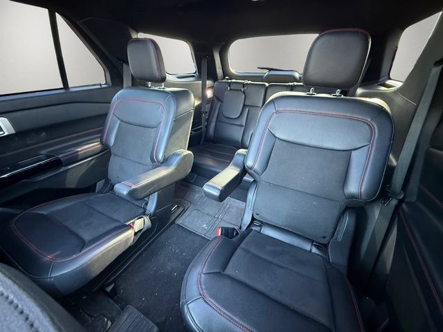 Used 2023 Ford Explorer ST-Line w/ Class IV Trailer Tow Package RWD image 14