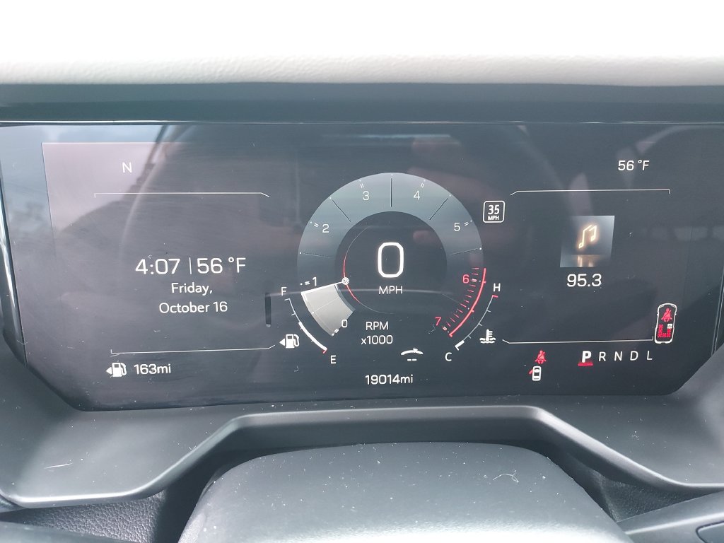 Used 2026 GMC Acadia Elevation w/ Elevation Premium Package FWD image 18