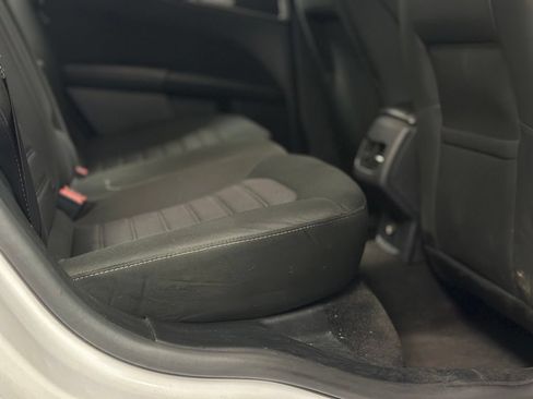 Used 2020 Ford Fusion SE FWD image 19