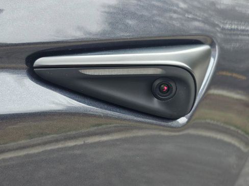 Used 2025 Tesla Model 3 Long Range image 31