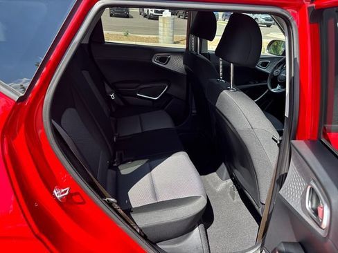 Used 2025 Kia Soul LX FWD image 18