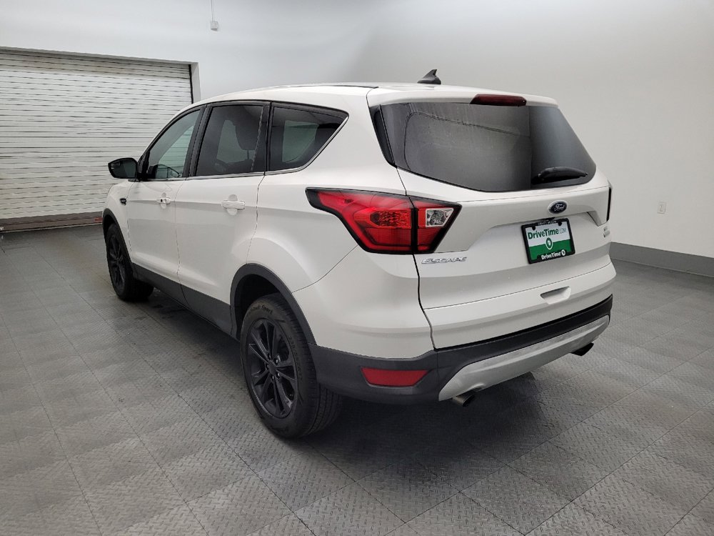 Used 2019 Ford Escape SE FWD image 5