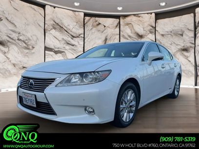 Used 2013 Lexus ES 300h w/ Luxury Pkg