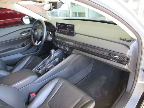 Used 2023 Honda Accord Touring image 27