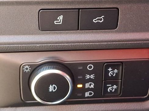 Used 2024 Ford Expedition Limited AWD/4WD image 23