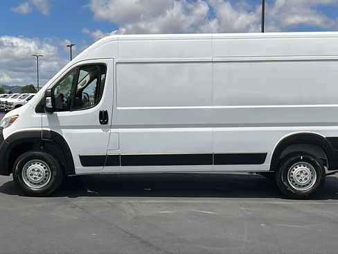 New 2026 RAM ProMaster 2500 w/ Convenience Group FWD image 6