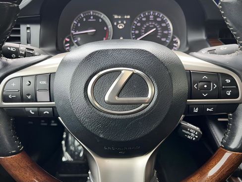 Used 2017 Lexus ES 350 w/ Luxury Package image 45