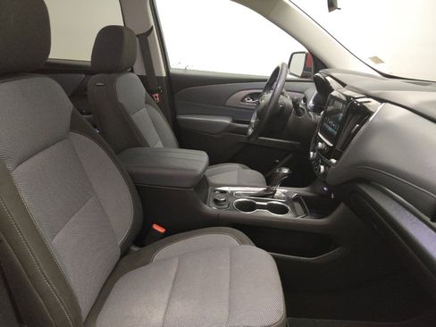 Used 2018 Chevrolet Traverse LT FWD image 21