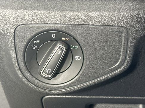 Used 2023 Volkswagen Atlas SE image 10