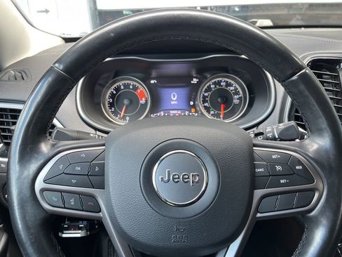 Used 2020 Jeep Cherokee Limited w/ Luxury Group AWD/4WD image 26