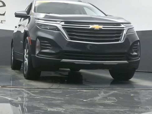 Used 2023 Chevrolet Equinox LT image 3