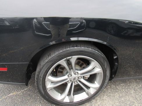 Used 2021 Dodge Challenger R/T image 9