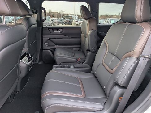 New 2026 Nissan Armada SL image 20